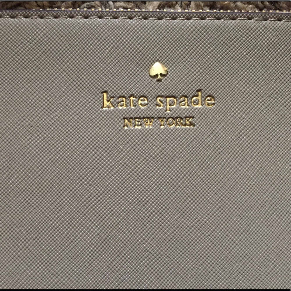 Authentic Kate Spade wristlet - Picture 5 of 5